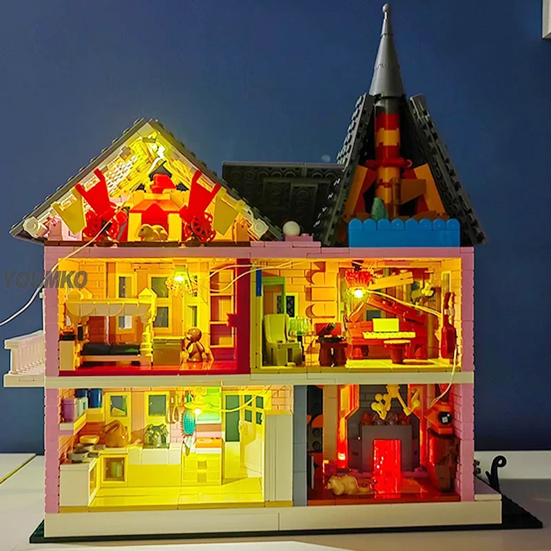 MOC F-C10017 The Pink Palace Apartment From Coraline