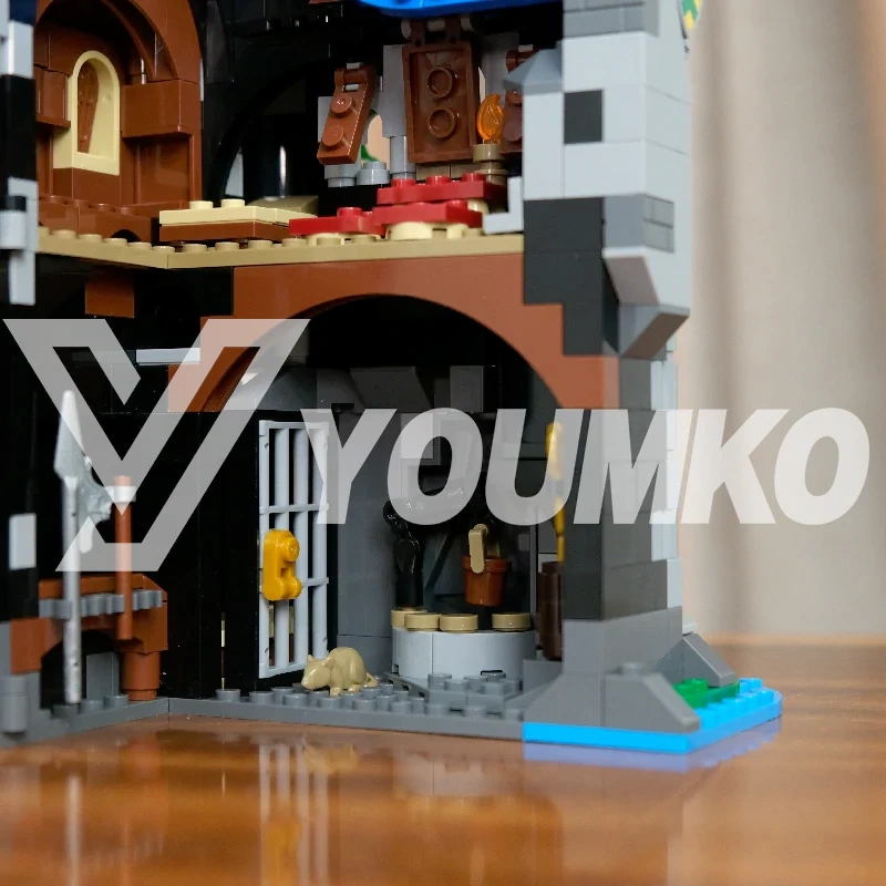 [Deal] Studio MOC 148389 Fortress of Lakeside County
