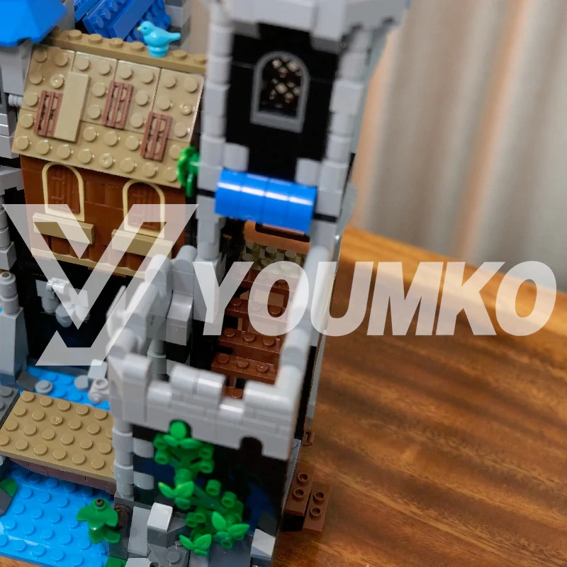[Deal] Studio MOC 148389 Fortress of Lakeside County