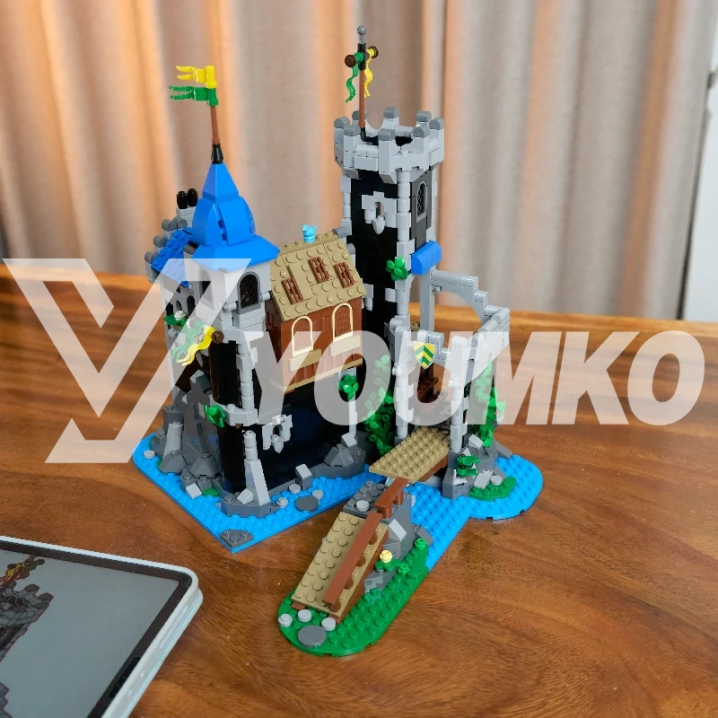 [Deal] Studio MOC 148389 Fortress of Lakeside County