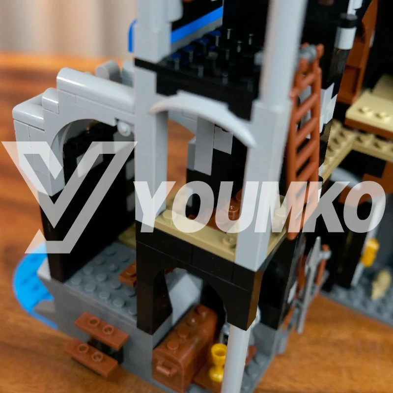 [Deal] Studio MOC 148389 Fortress of Lakeside County