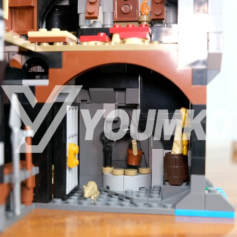 [Deal] Studio MOC 148389 Fortress of Lakeside County