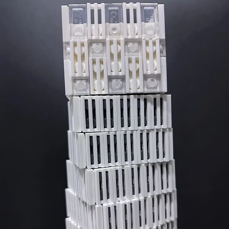 Studio MOC 152436 Cayan Tower Infinity Tower Dubai 1:800 Scale