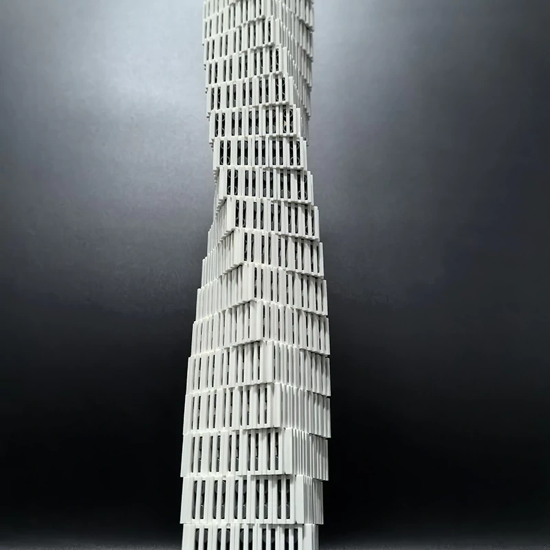 Studio MOC 152436 Cayan Tower Infinity Tower Dubai 1:800 Scale