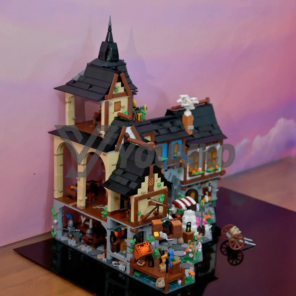 Studio MOC 134085 Medieval Town Centre Europe Warehouse Express
