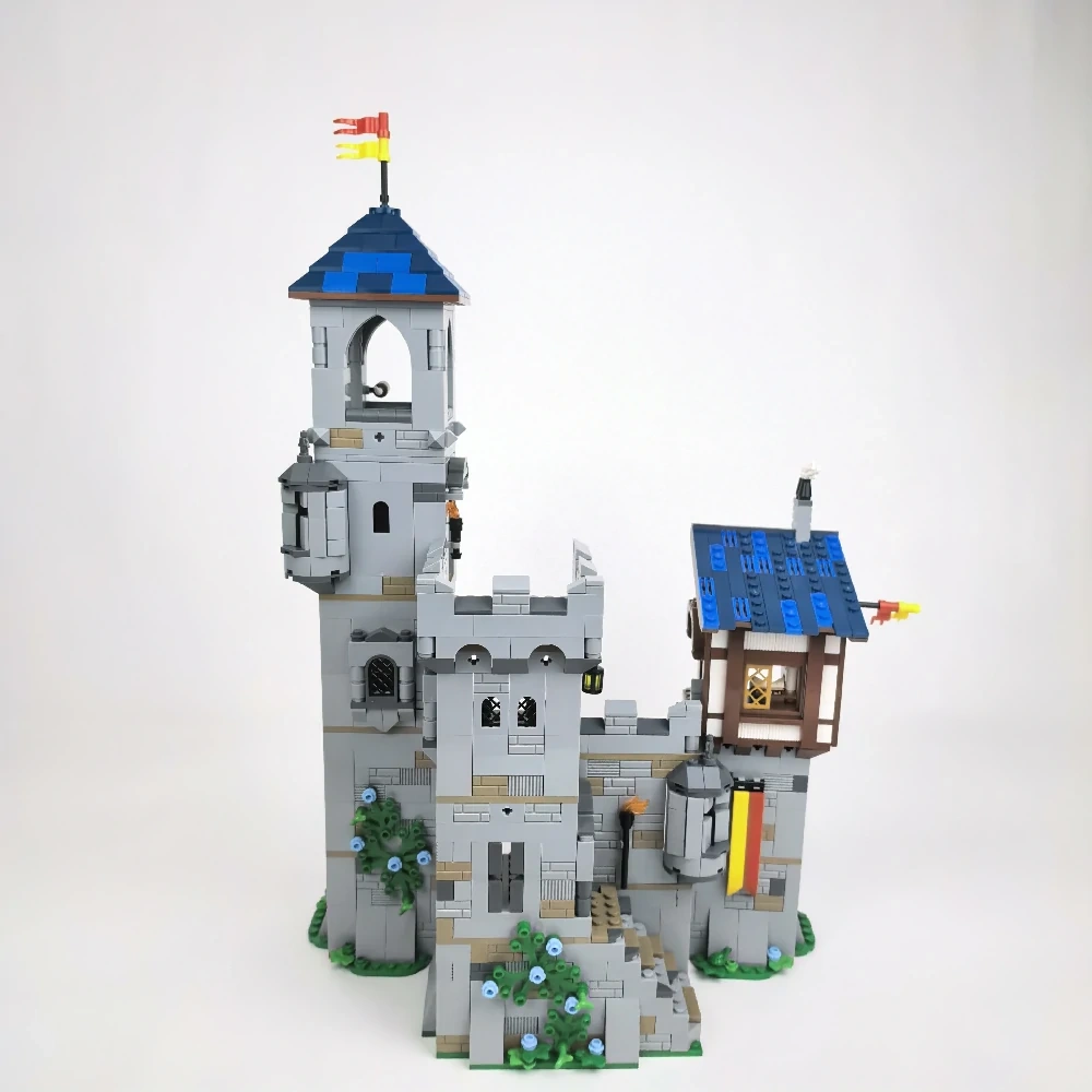 Studio MOC 92106 Modular Castle's Keep