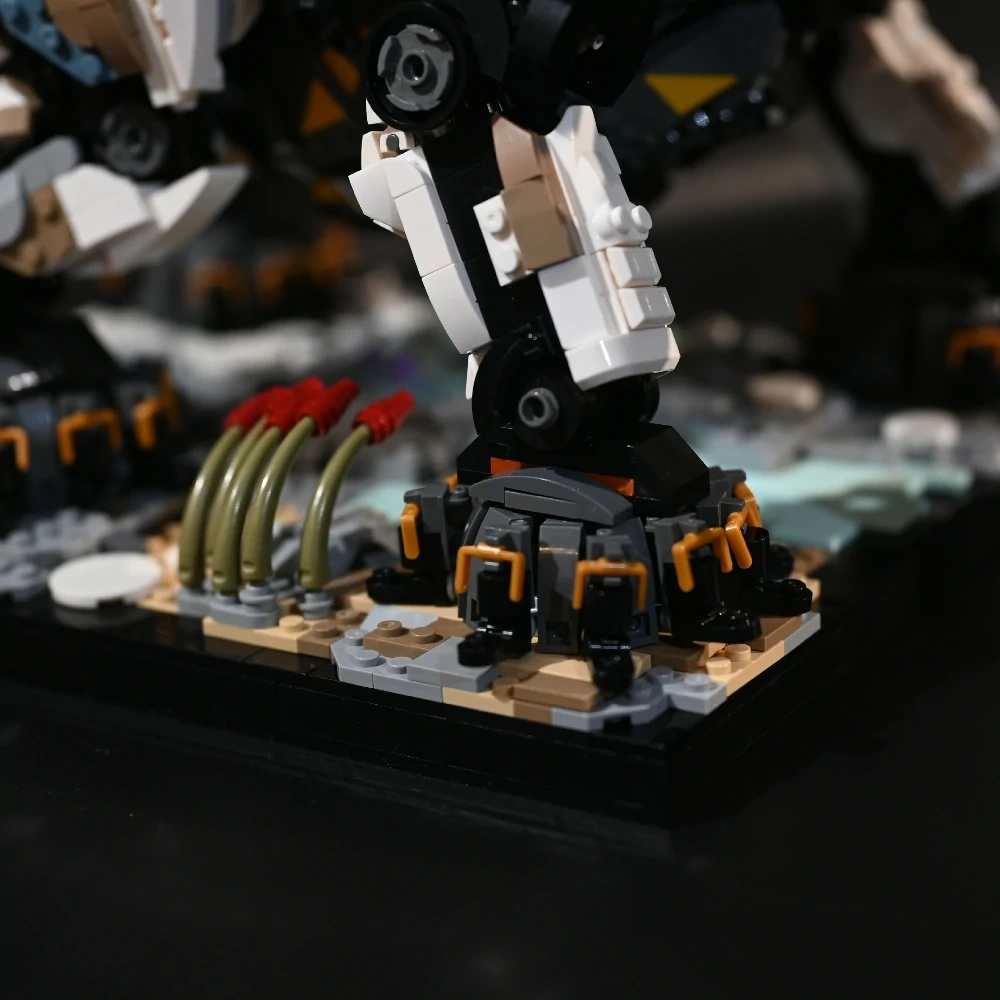 MOC 125383 Horizon Forbidden West Tremortusk
