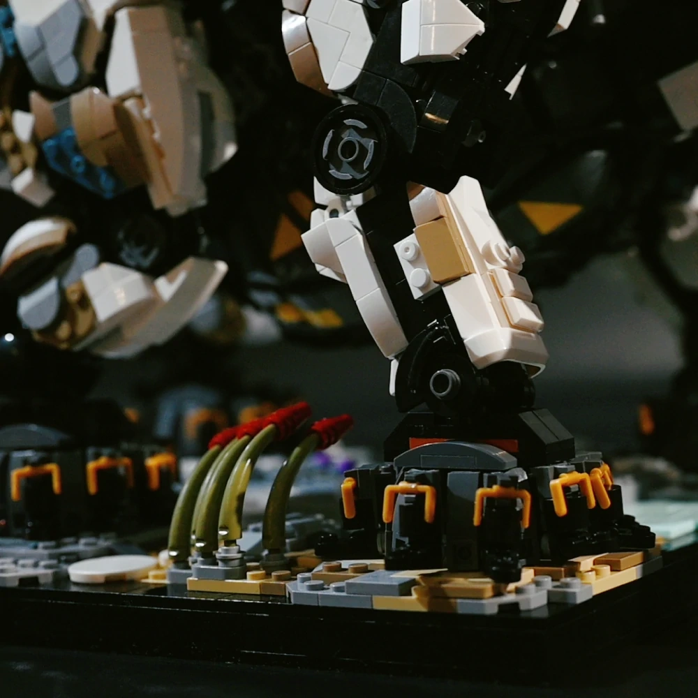 MOC 125383 Horizon Forbidden West Tremortusk