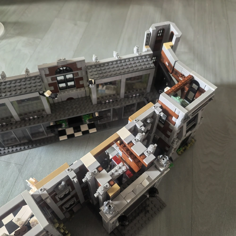 MOC 158329 Modular Arkham Asylum