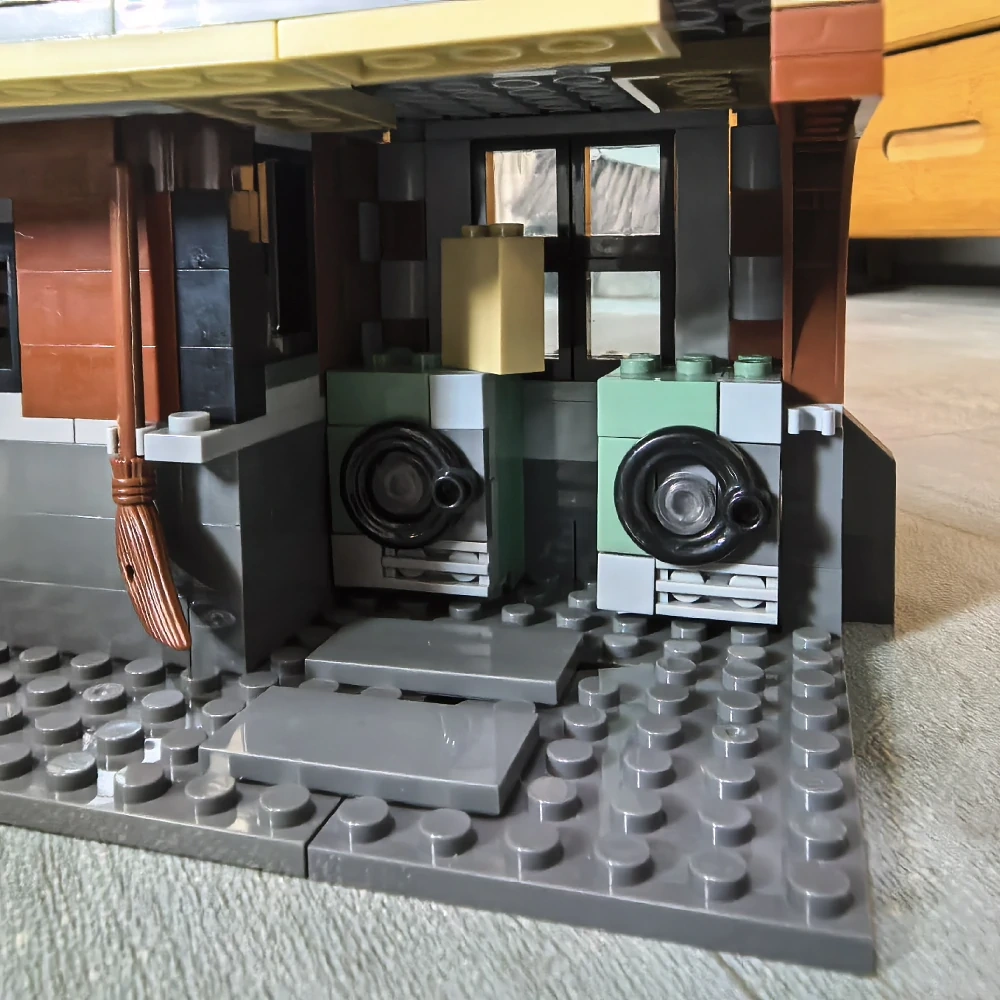 MOC 158329 Modular Arkham Asylum
