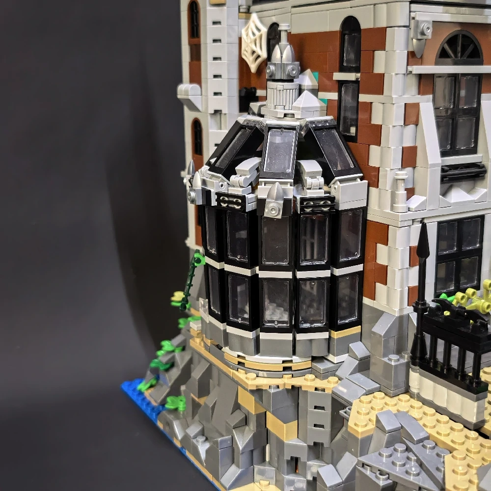 MOC 158329 Modular Arkham Asylum