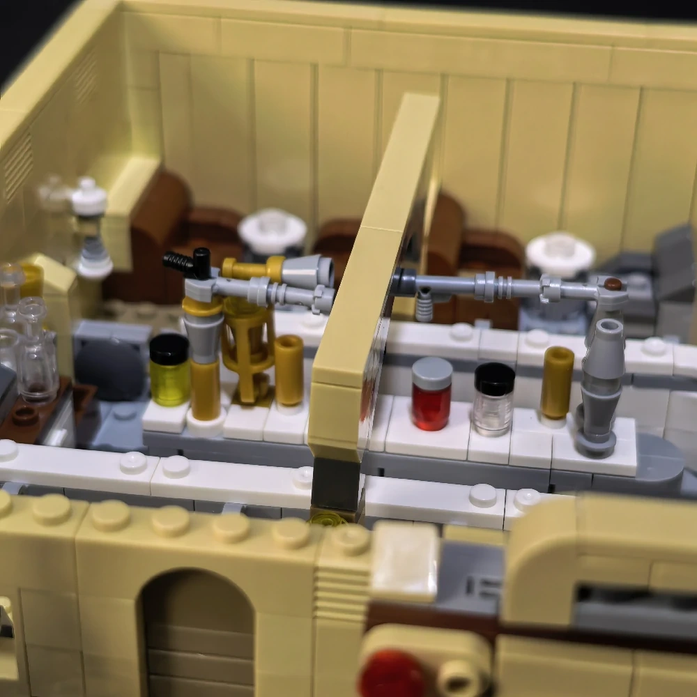 MOC 183202 Modular Mos Eisley Cantina