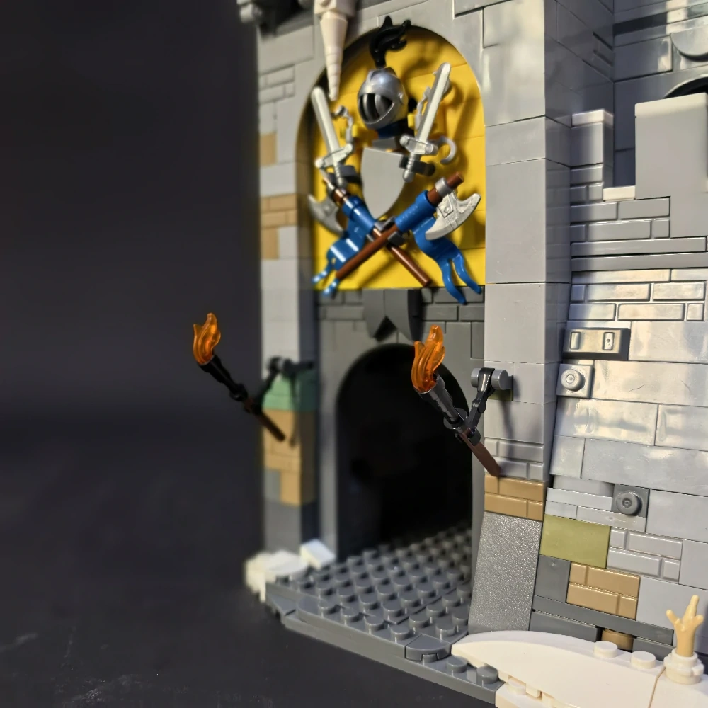 MOC 910029 Mountain Fortress
