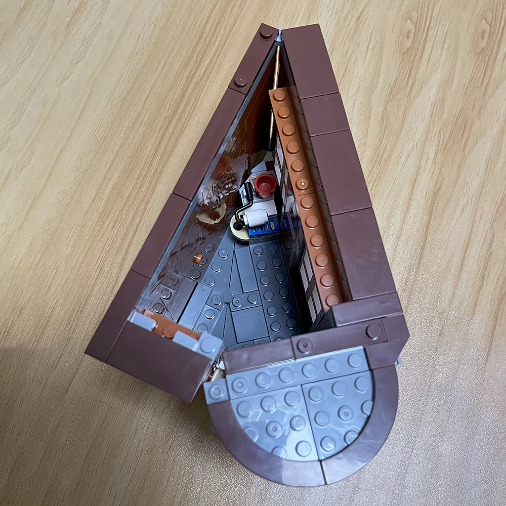 An empty room on the second floor of the Custom Flatiron Building.