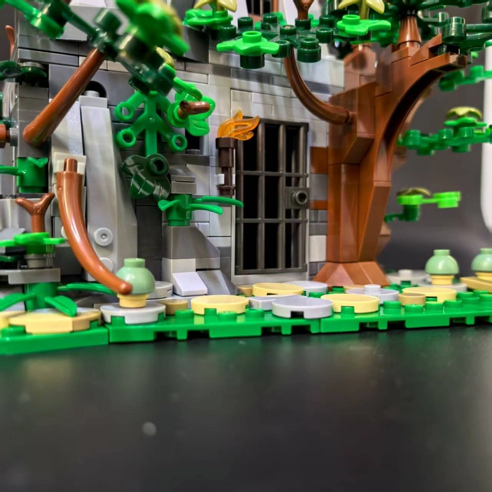 MOC 139129 Forest Outpost