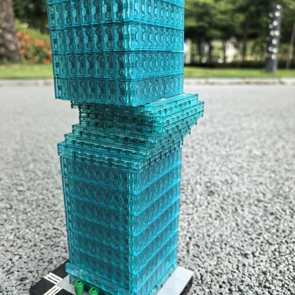 MOC 54323 Omniturm At 1/650th Scale