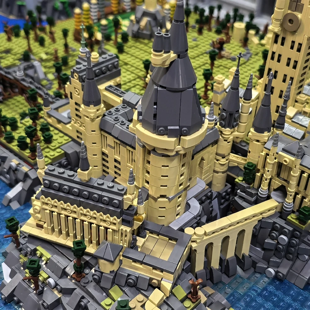 MOC 45950 Harry Potter Hogwarts Castle Epic Detailed Build