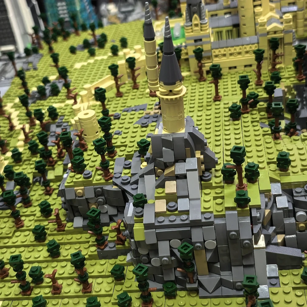 MOC 45950 Harry Potter Hogwarts Castle Epic Detailed Build