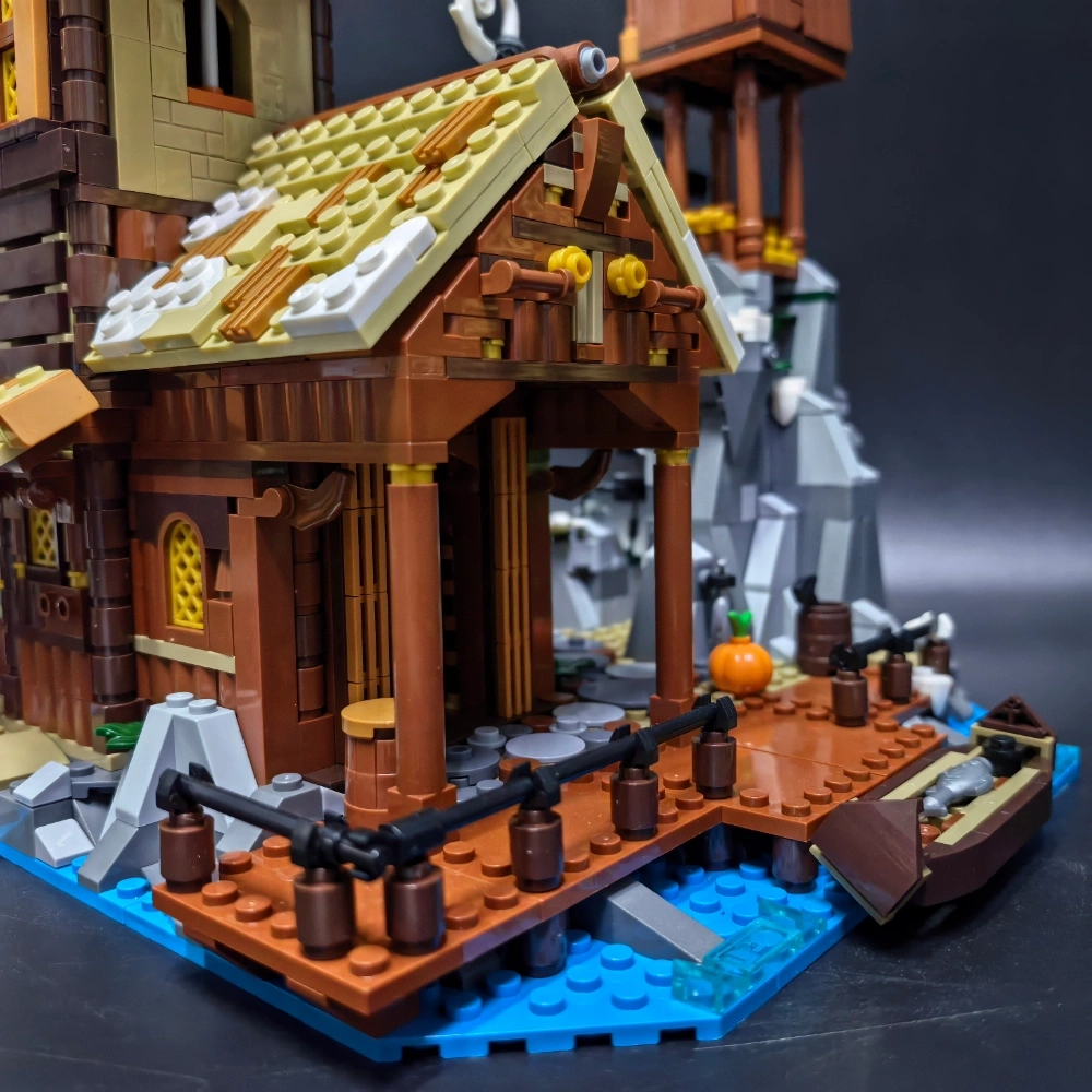 MOC 185525 Viking Port House