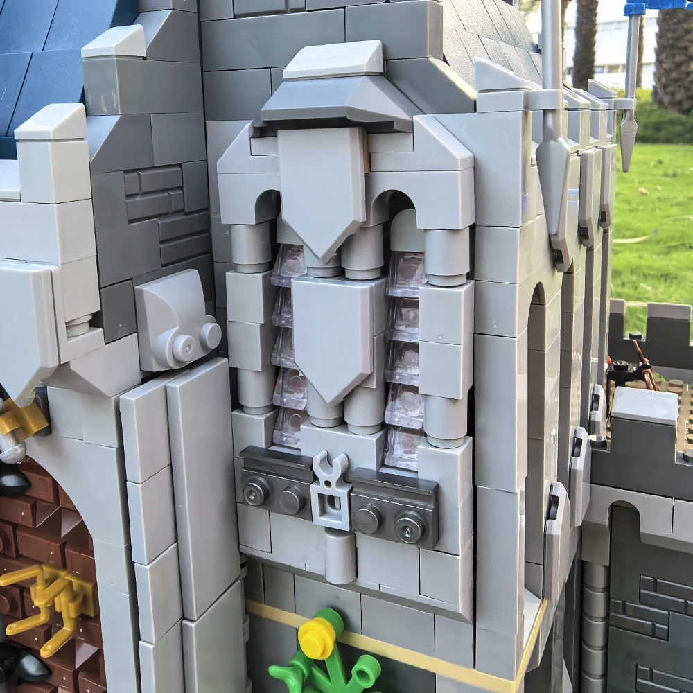 MOC 101775 Black Falcon Knight's Castle 31120 Medieval Castle Alternate Build
