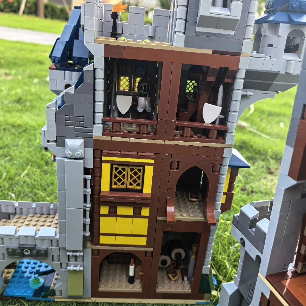 MOC 101775 Black Falcon Knight's Castle 31120 Medieval Castle Alternate Build