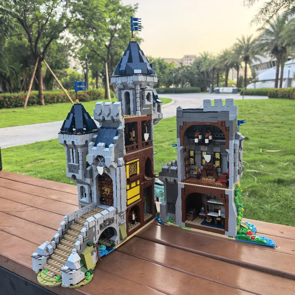 MOC 101775 Black Falcon Knight's Castle 31120 Medieval Castle Alternate Build