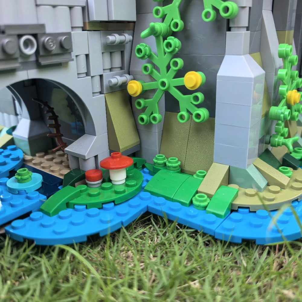 MOC 101775 Black Falcon Knight's Castle 31120 Medieval Castle Alternate Build