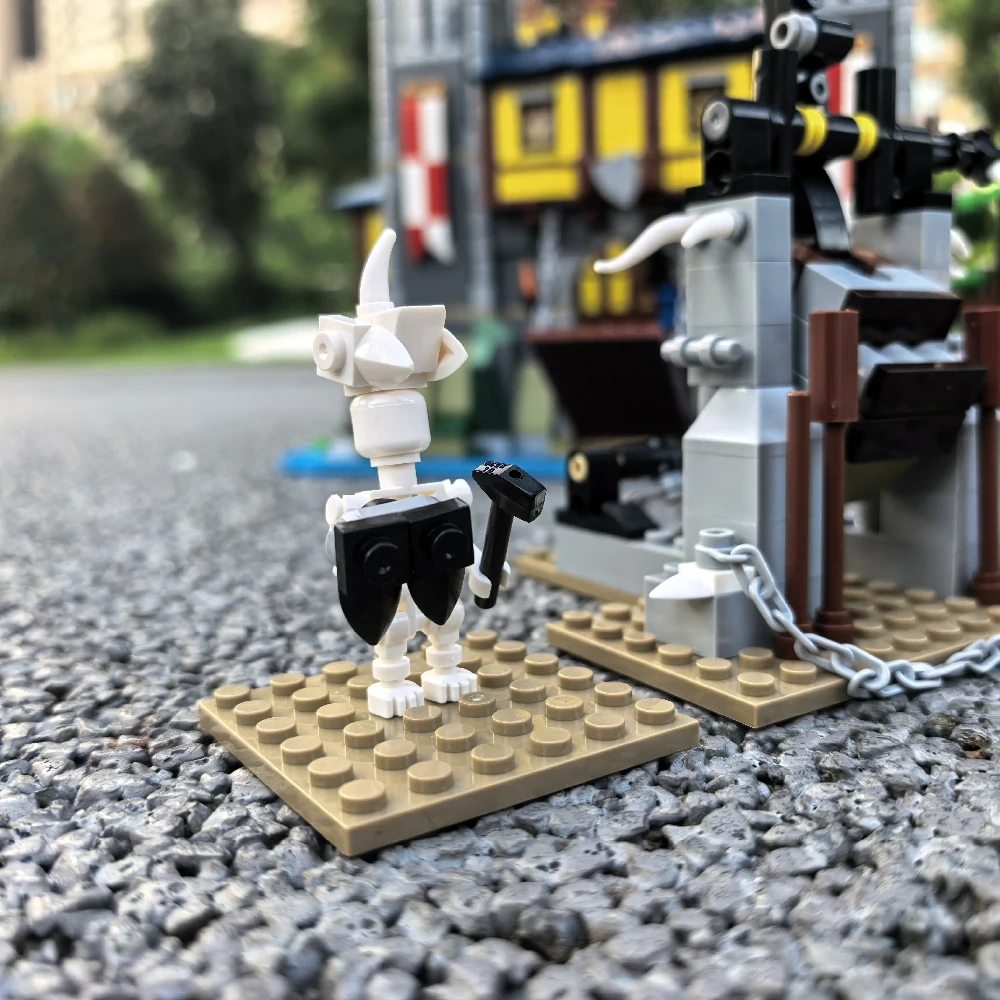 MOC 82242 Medieval Castle II Mod Combining Two 3-in-1 Castles 31120