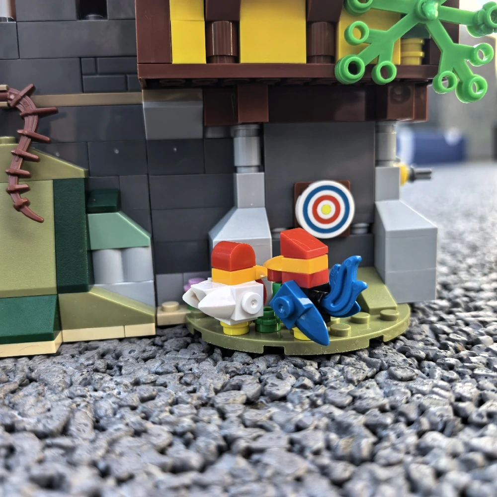 MOC 82242 Medieval Castle II Mod Combining Two 3-in-1 Castles 31120