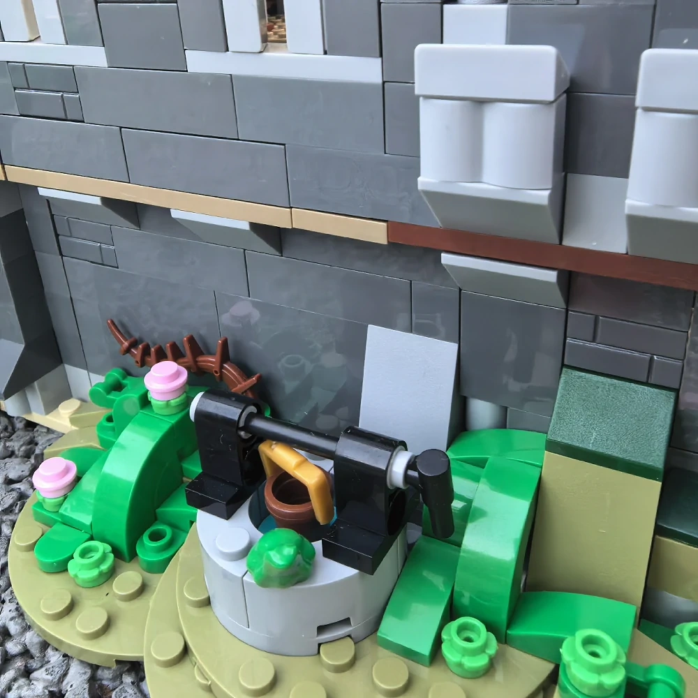 MOC 82242 Medieval Castle II Mod Combining Two 3-in-1 Castles 31120