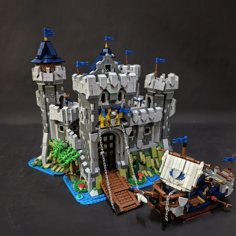MOC 175505 Falcon Master's Castle