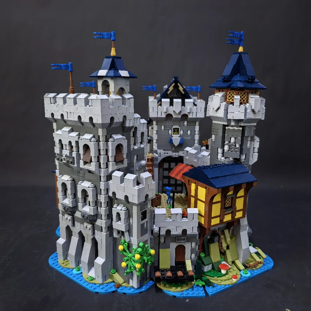 MOC 175505 Falcon Master's Castle