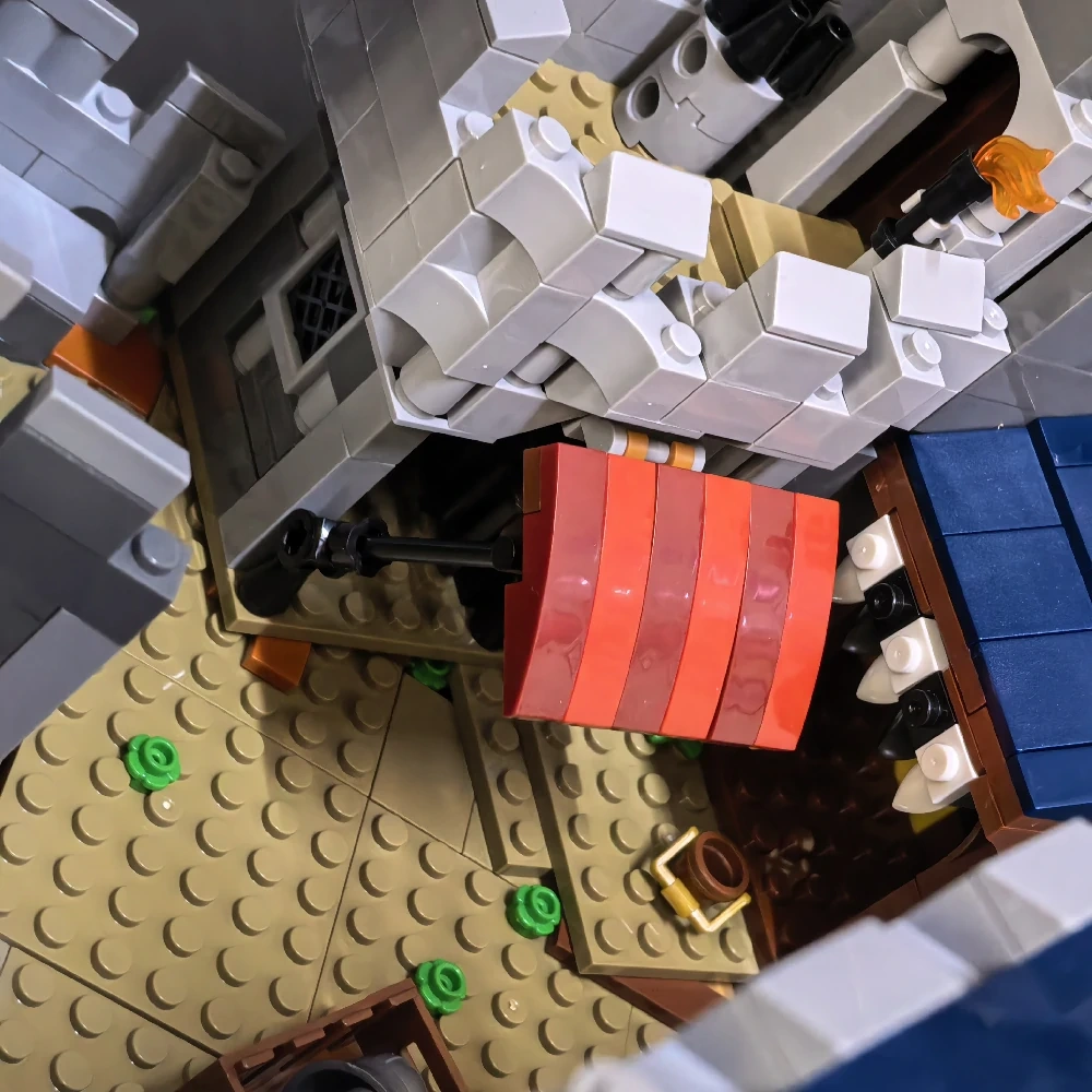 MOC 175505 Falcon Master's Castle