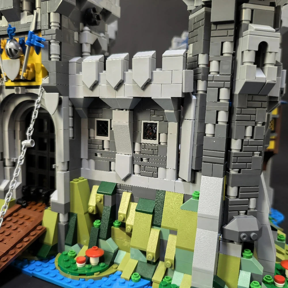 MOC 175505 Falcon Master's Castle