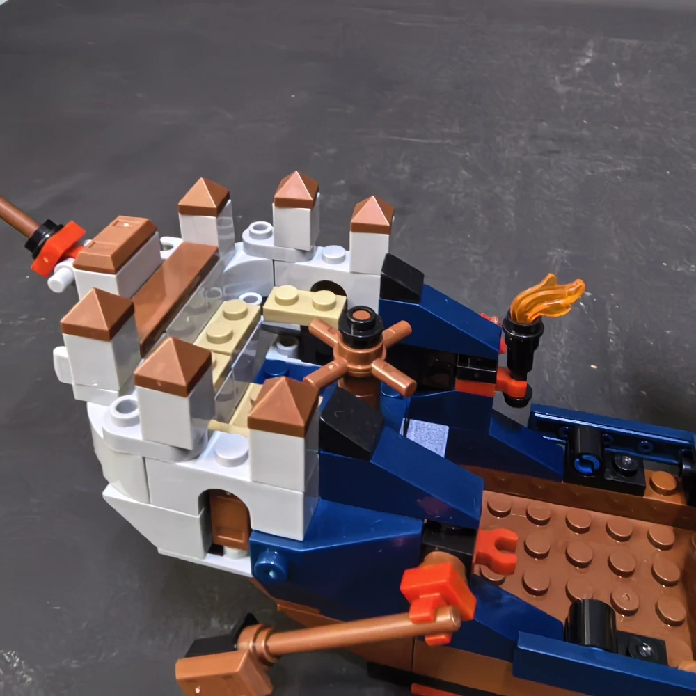 MOC 175505 Falcon Master's Castle