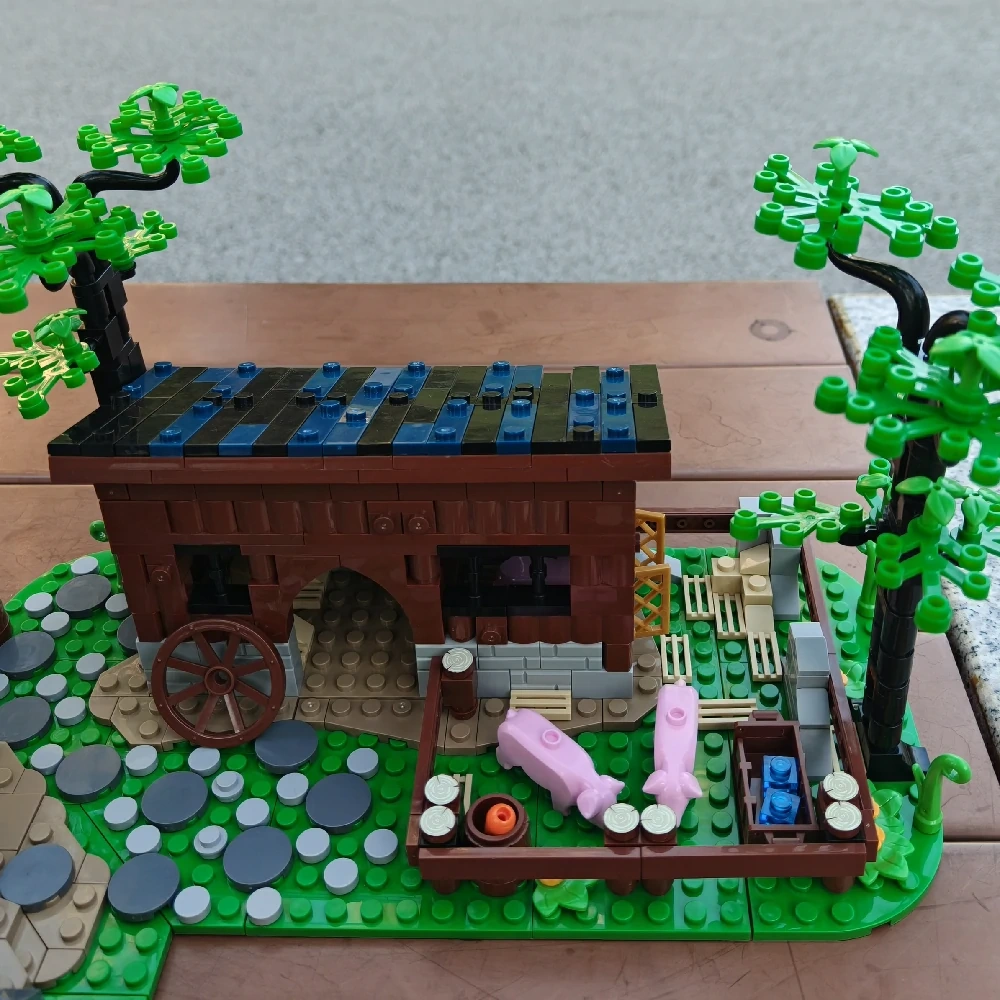 MOC 144453 Falcon's Watchtower
