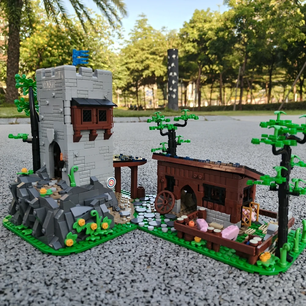 MOC 144453 Falcon's Watchtower