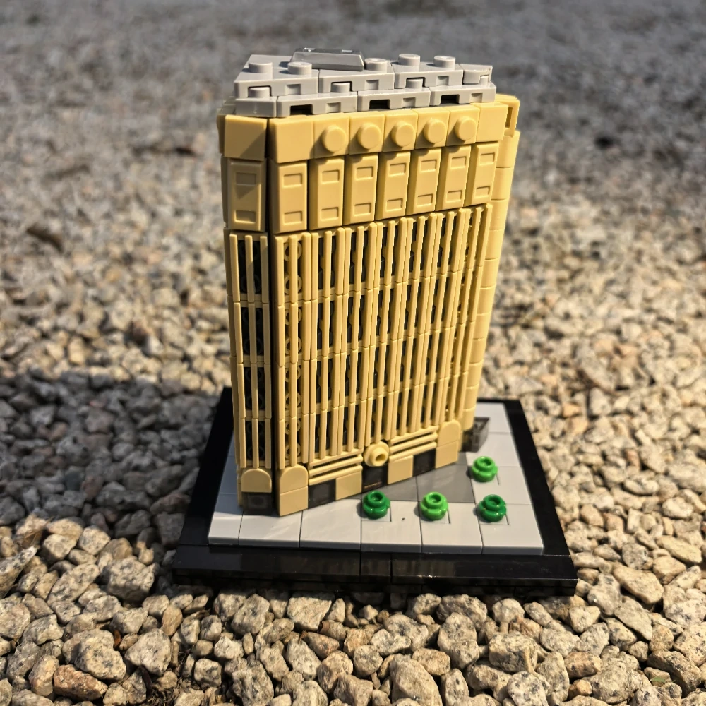 MOC 216319 Flatiron Building 1:800 Scale