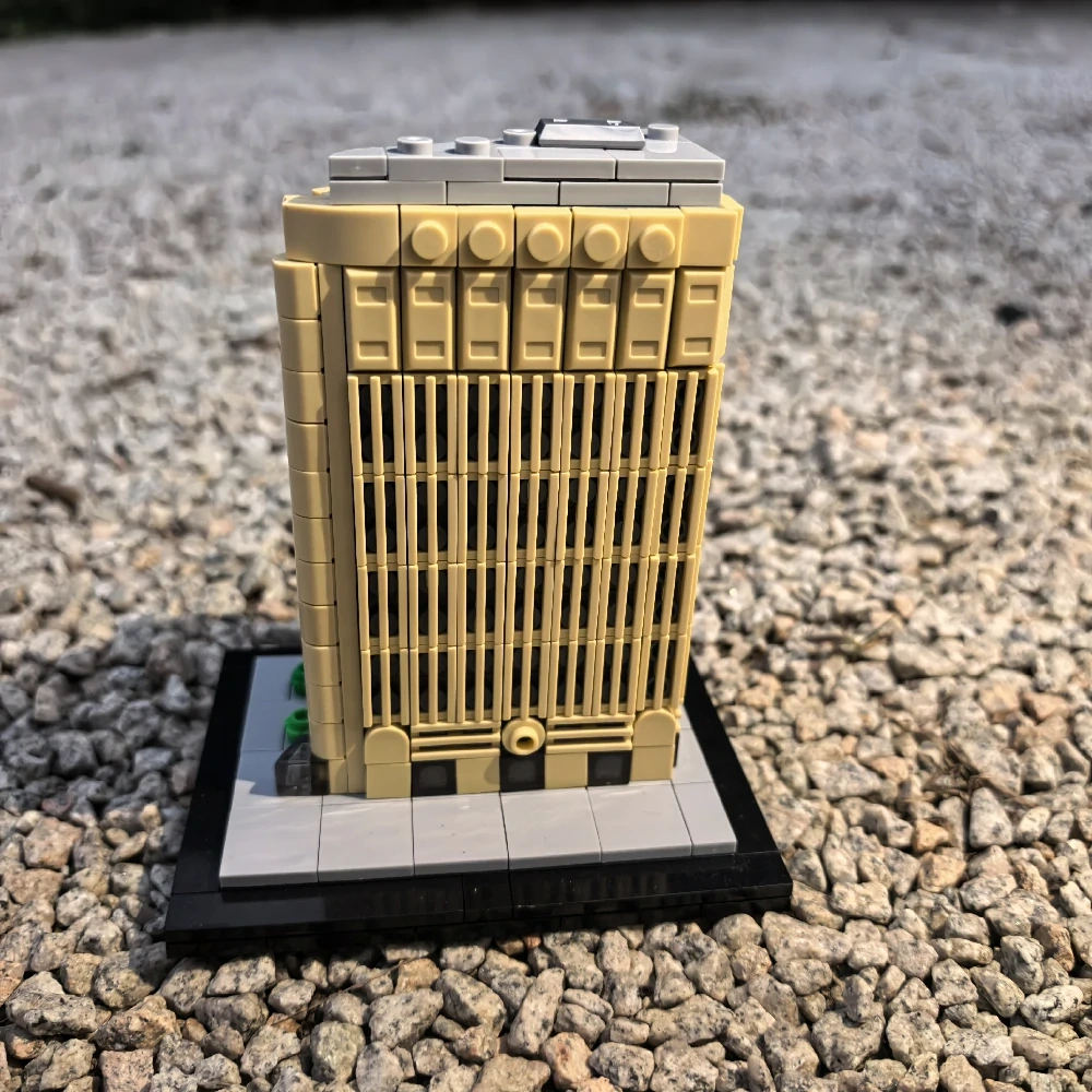 MOC 216319 Flatiron Building 1:800 Scale