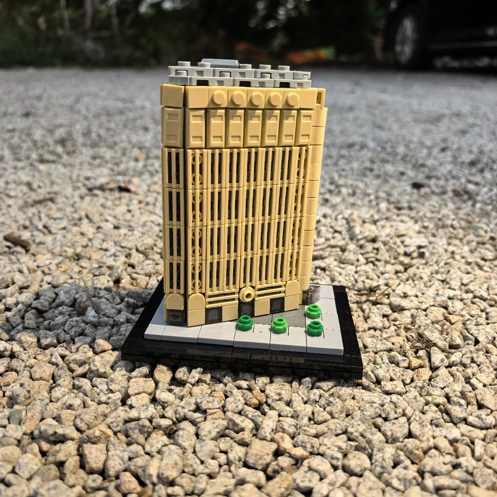 MOC 216319 Flatiron Building 1:800 Scale