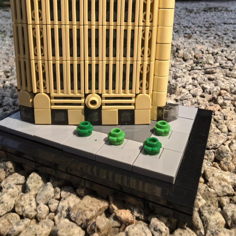 MOC 216319 Flatiron Building 1:800 Scale