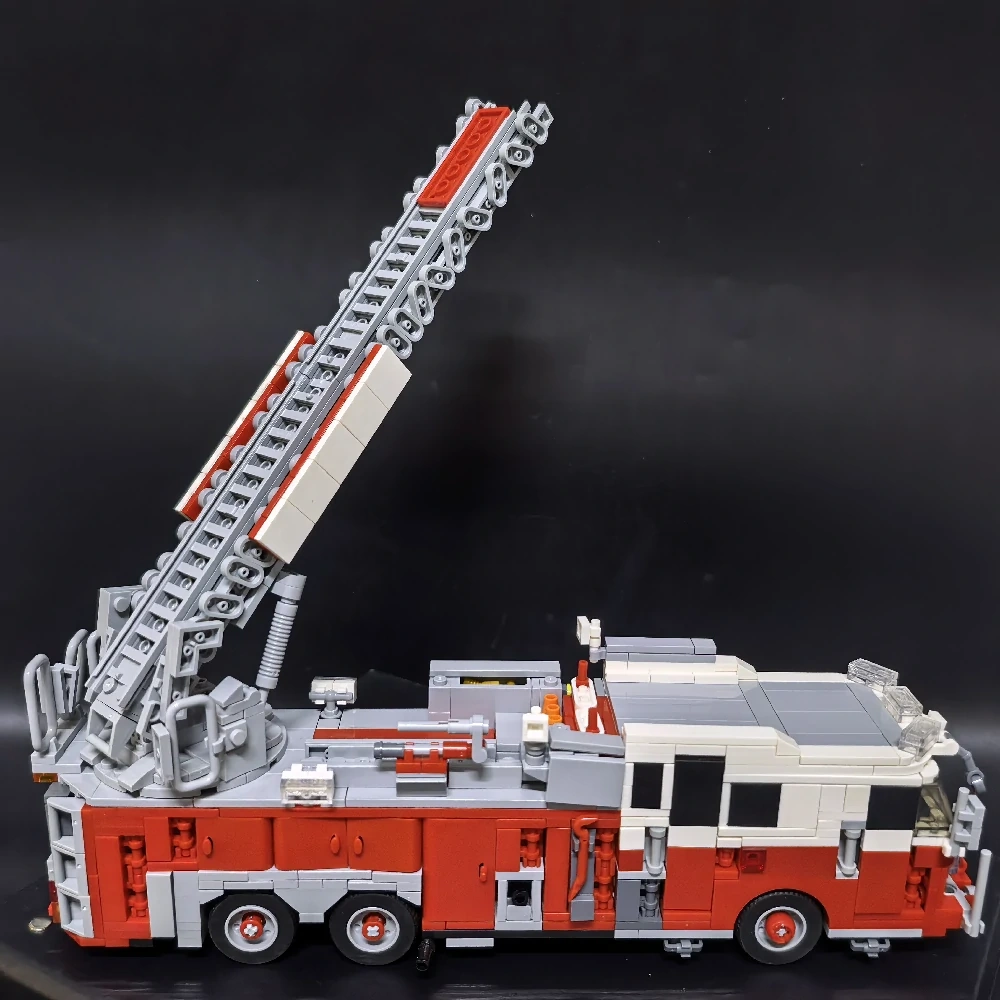 MOC 133201 FDNY - New York - Ladder 102 Bedford Express