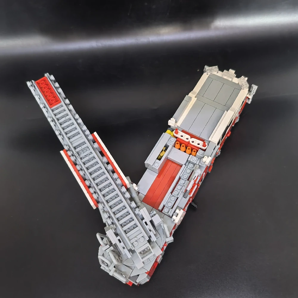 MOC 133201 FDNY - New York - Ladder 102 Bedford Express