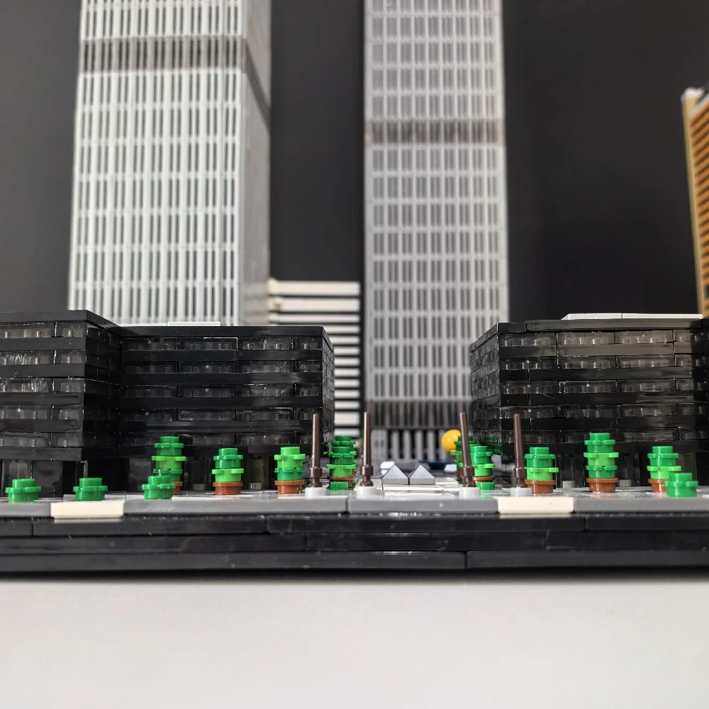 MOC 177998 World Trade Center Complex 1:800 Scale