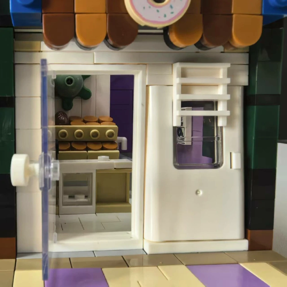 MOC 108370 Radio Station