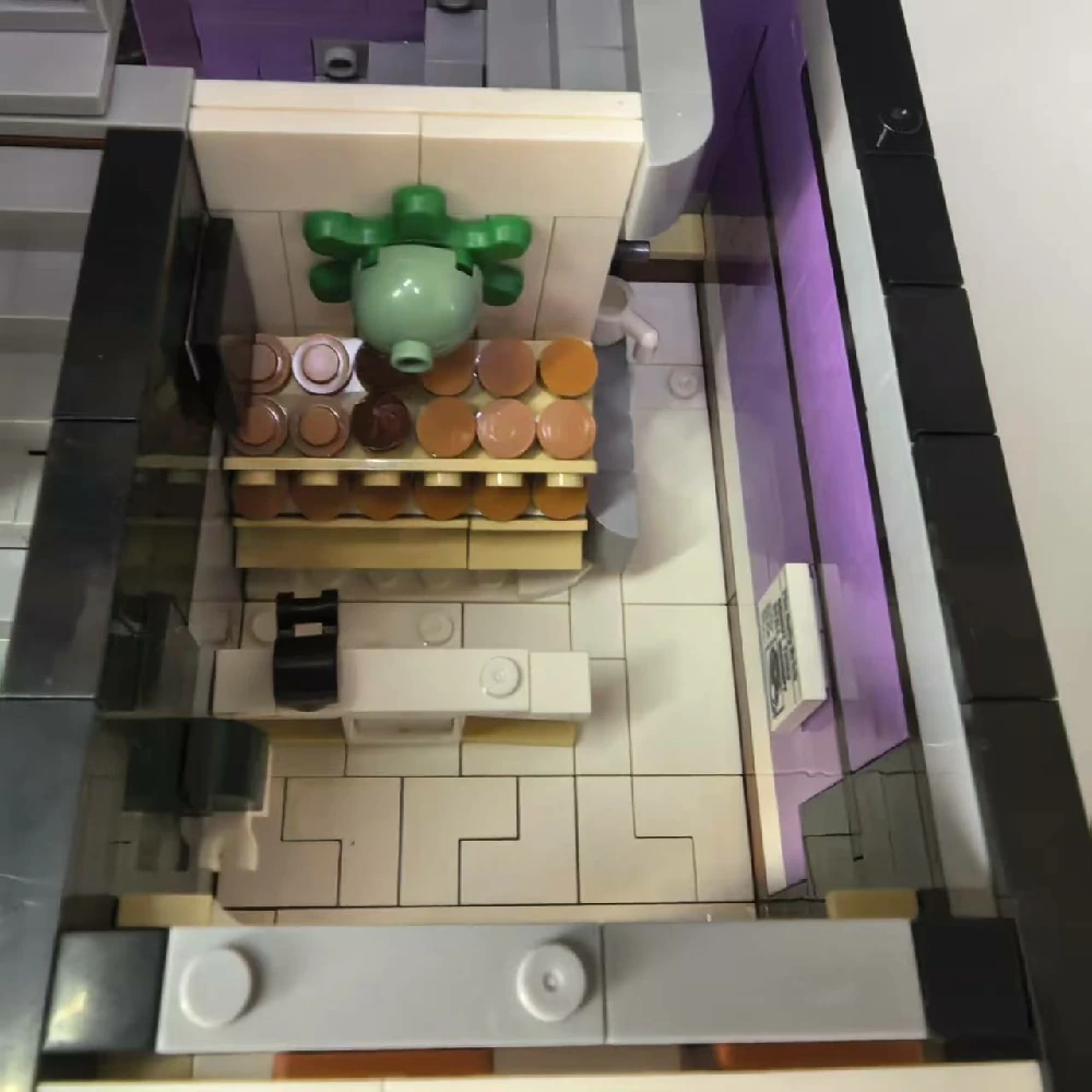MOC 108370 Radio Station