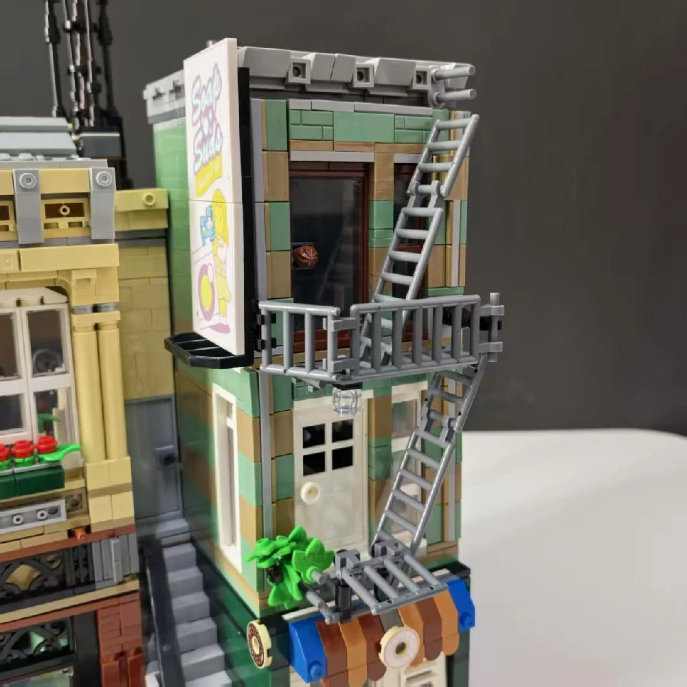 MOC 108370 Radio Station