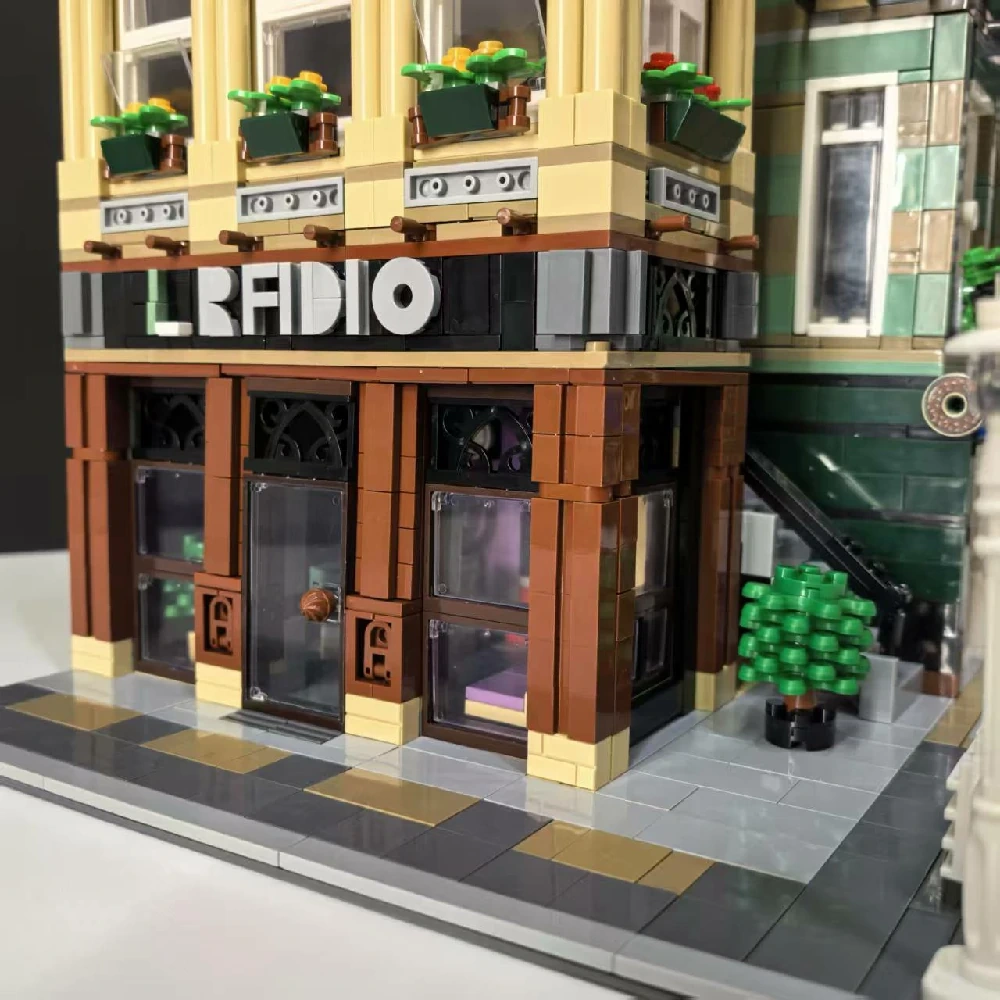 MOC 108370 Radio Station