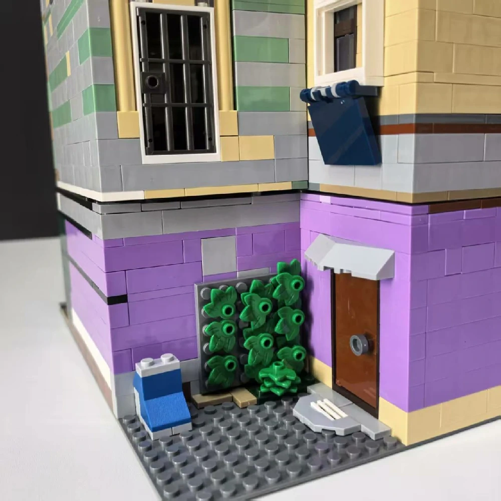 MOC 108370 Radio Station