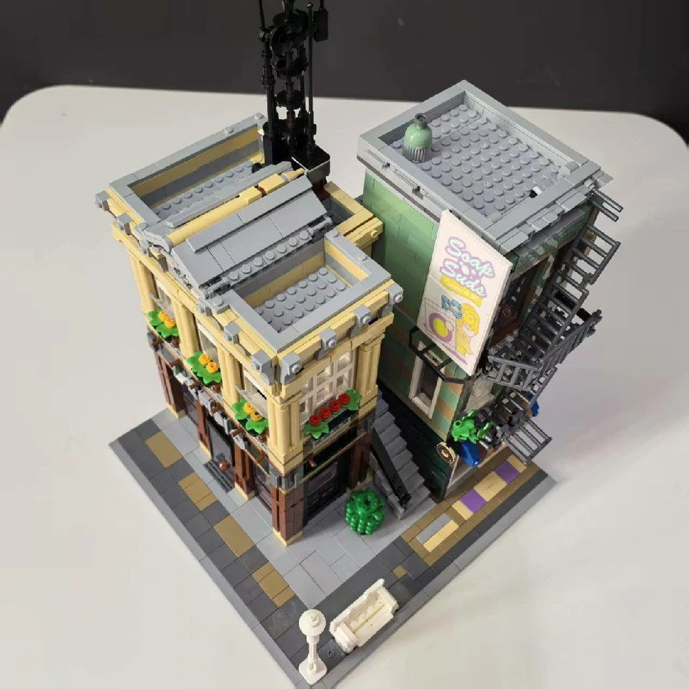 MOC 108370 Radio Station
